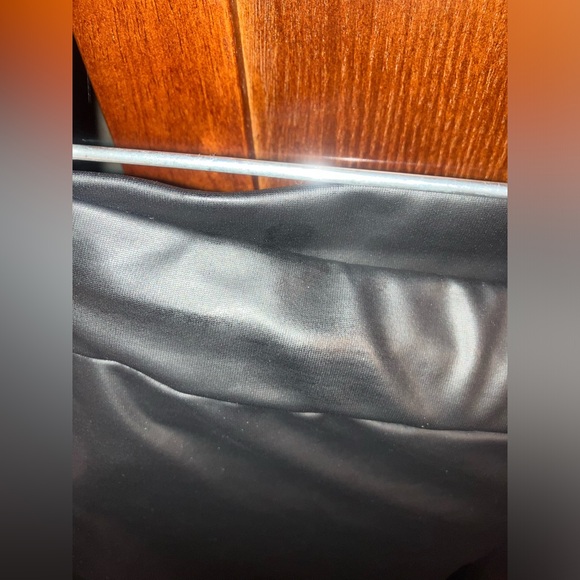 Black 0 Fake Leather Leggings Made In The USA - Picture 4 of 9